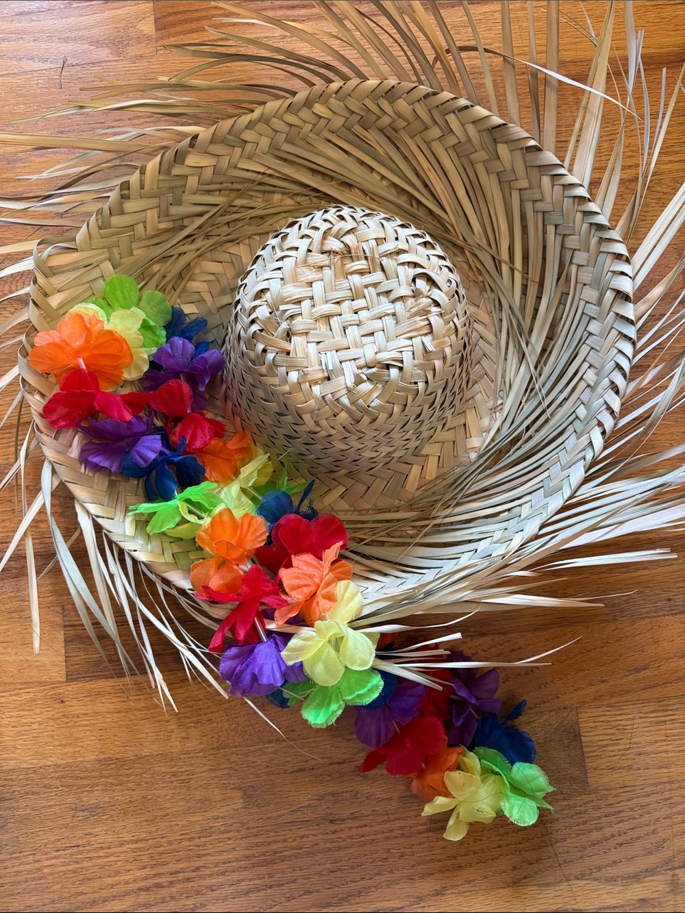 Natural Straw Palm Leaf Party Hat - Neutral, with lei
